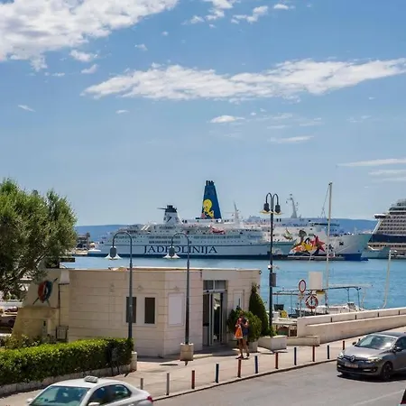 Appartement Center With Sea View